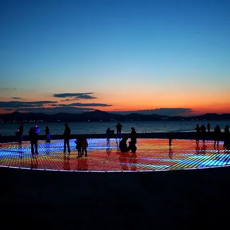 Anai *
