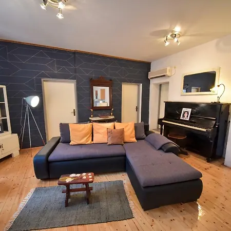 Anai Apartment